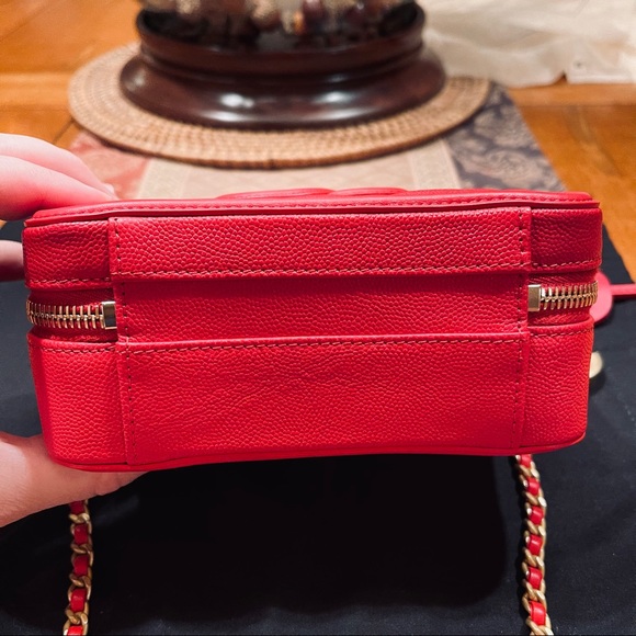 Chanel Quilted Caviar Leather Filigree Vanity Bag - Picture 4 of 15